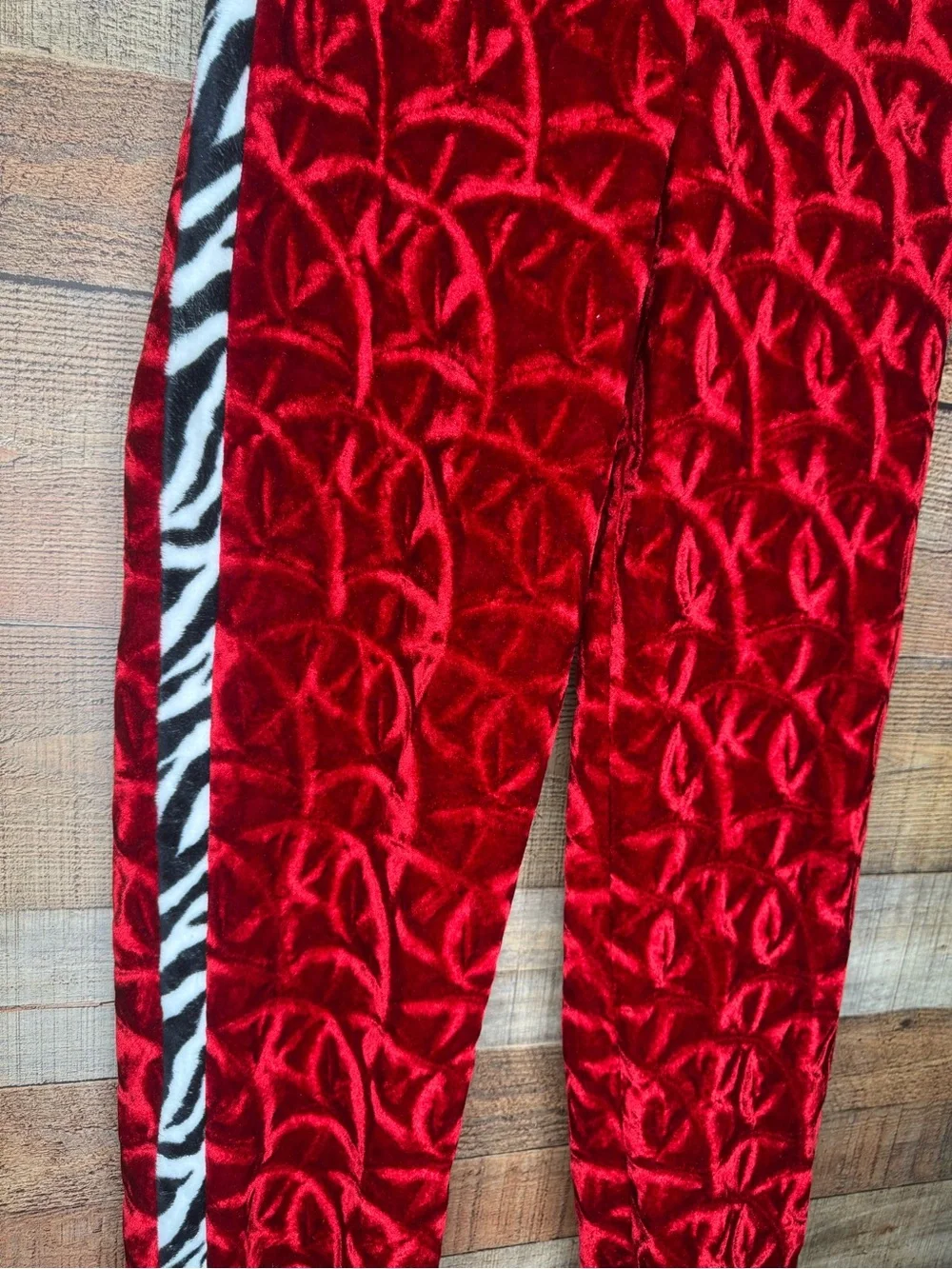 VTG Pimp Red Crush Velvet Zebra Trim Costume Smoking Jacket Pants Set Halloween